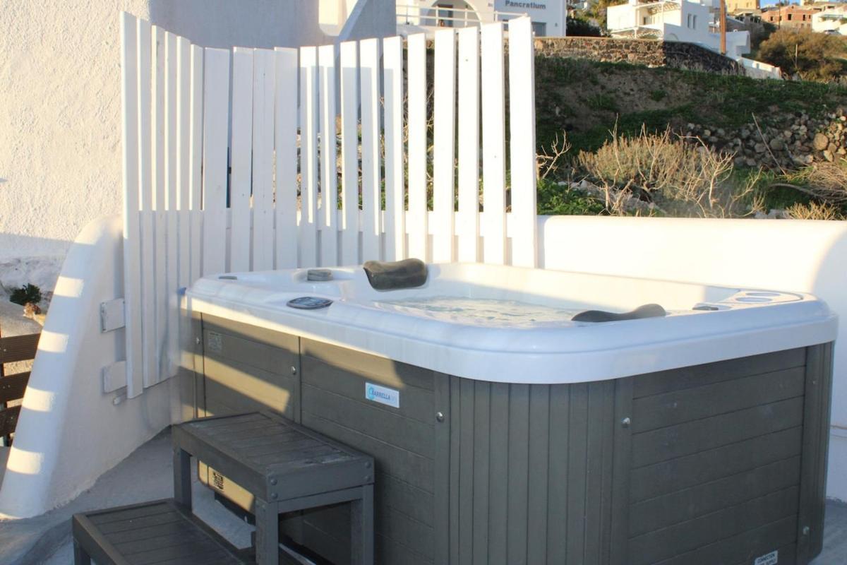 Villa Solasta #2 With Jacuzzi In Santorini Akrotiri  Exterior photo